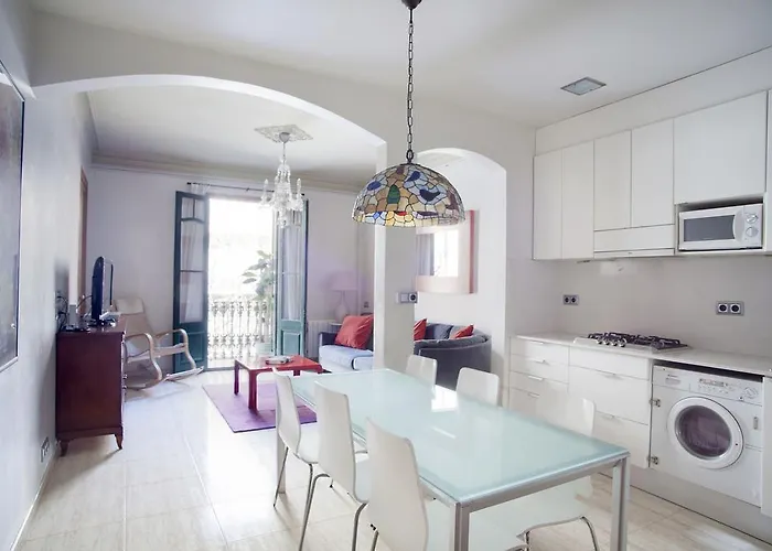 Aparteasy - Authentic Family Apartment